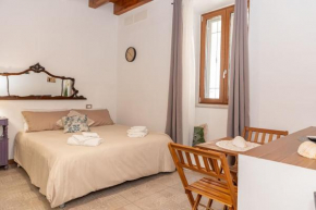 Centro Storico Redmood House a 5 min dal mare, Wi-Fi, A/C e Netflix